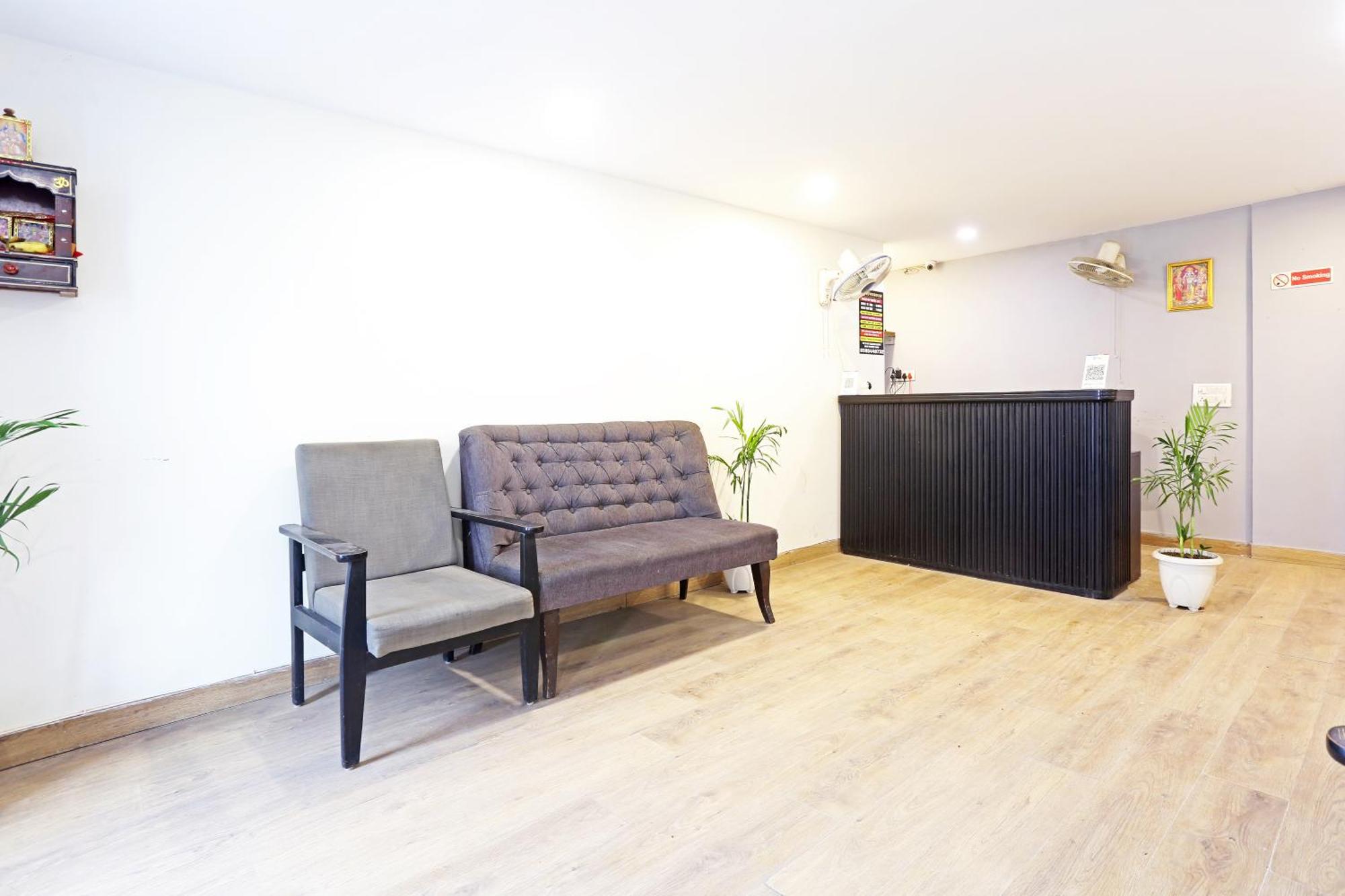 Hotel Twamev Residency Uttam Nagar Couple Friendly Delhi  Exterior photo