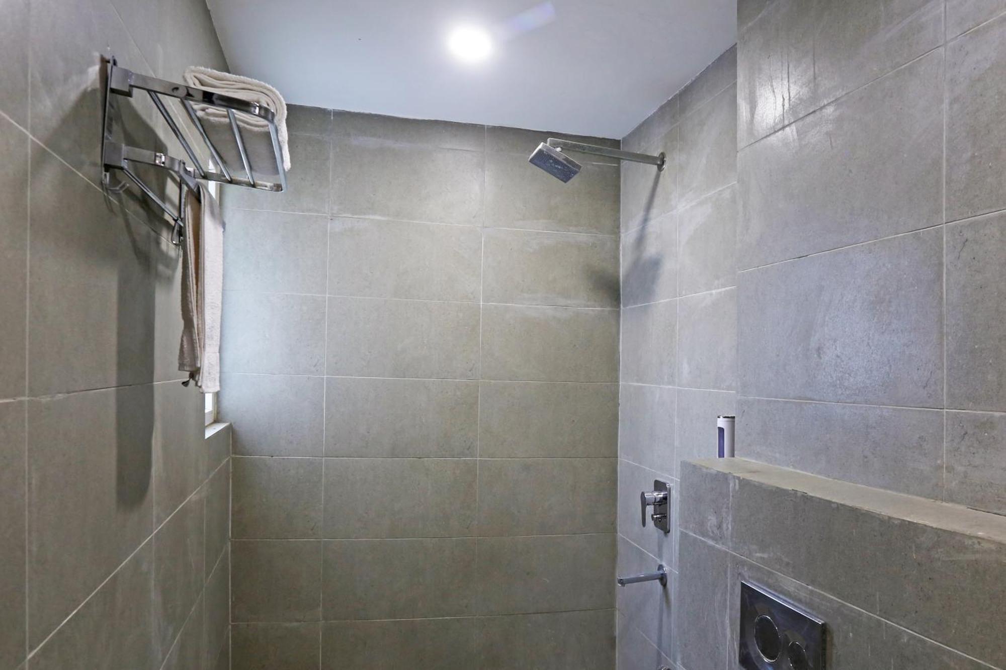 Hotel Twamev Residency Uttam Nagar Couple Friendly Delhi  Exterior photo