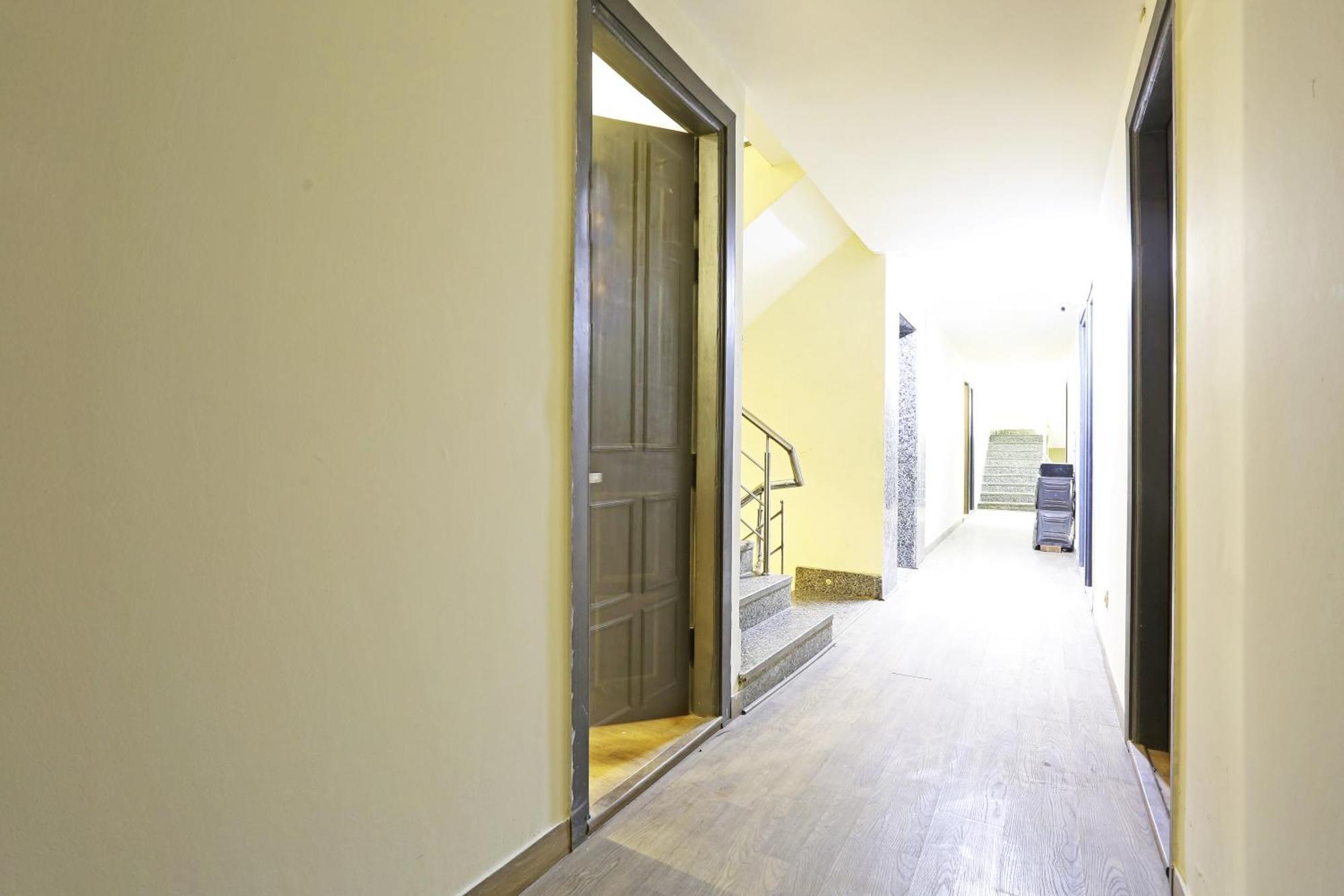Hotel Twamev Residency Uttam Nagar Couple Friendly Delhi  Exterior photo
