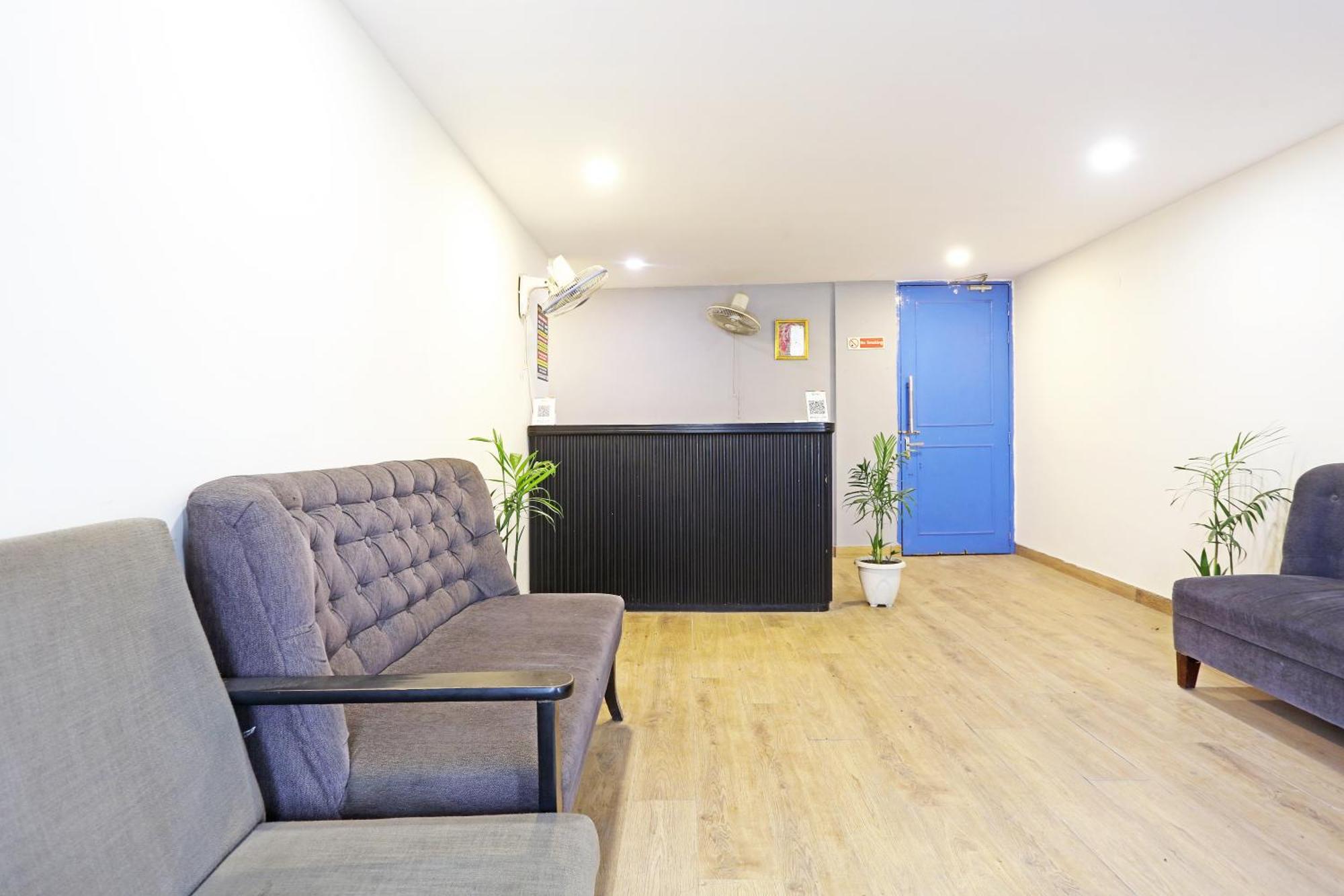 Hotel Twamev Residency Uttam Nagar Couple Friendly Delhi  Exterior photo